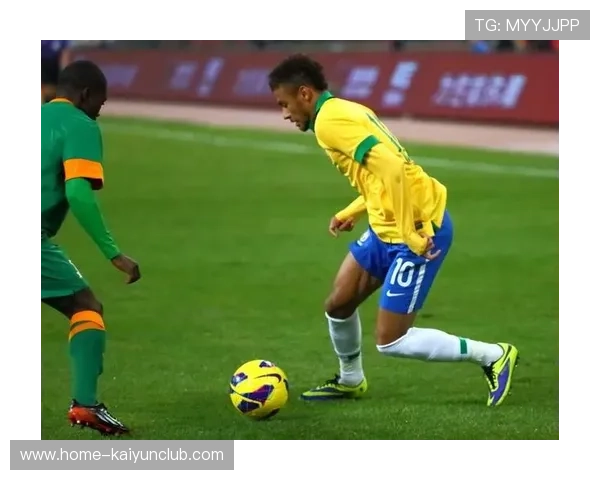 内马尔穿插推进：制造多人围剿的艺术与商业传播